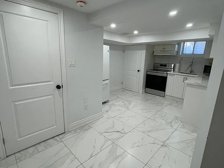 45 Blaisdale Rd #BASEMENT — Photo 3