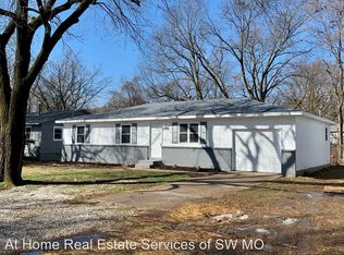 1139 S Gelven Ave, Springfield, MO 65804