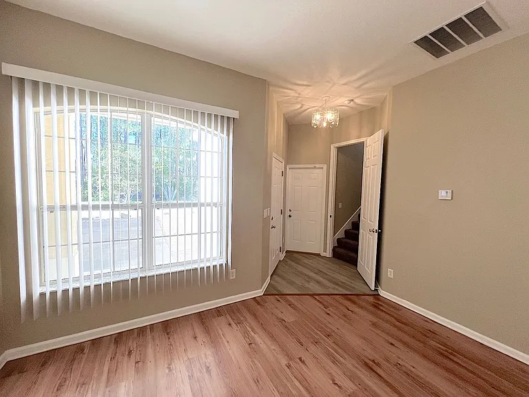 20 Regis Ln #A — Photo 6
