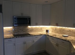 26231 Harbour Pointe Dr, Harrison Township, MI 48045
