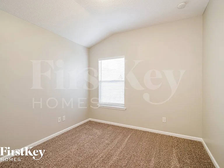 528 Millhouse Ln — Photo 12