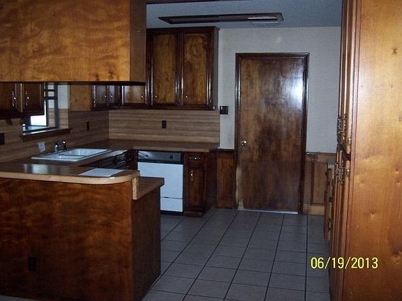 5th image of 5917 N 35th St