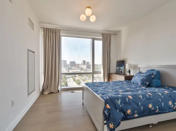 75 Park Lane image 21 of 23