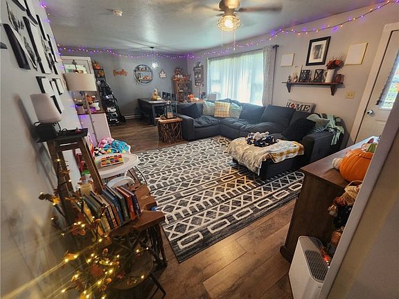 5th image of 15288 Linda Ave