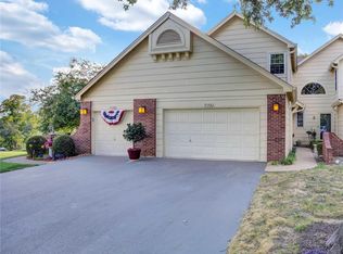 3156 Autumn Trace Dr, Maryland Heights, MO 63043