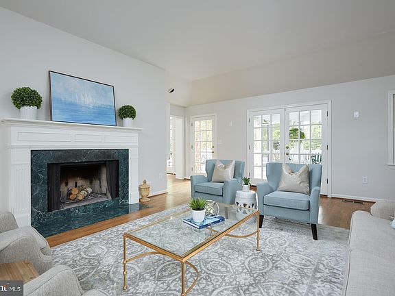 4th image of 5206 Lawn Way Dr