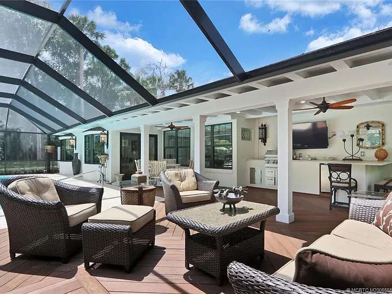 21 Emarita Way — Photo 30