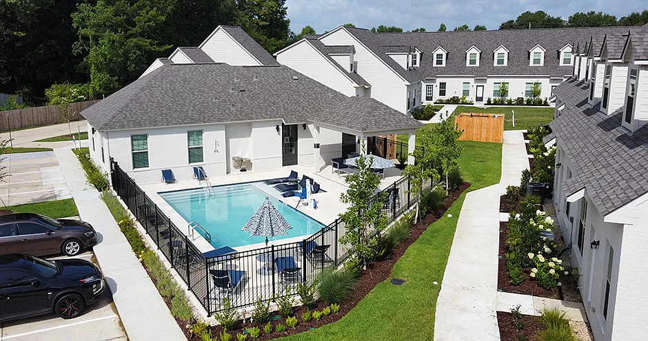 Arabella Townhomes — Photo 3