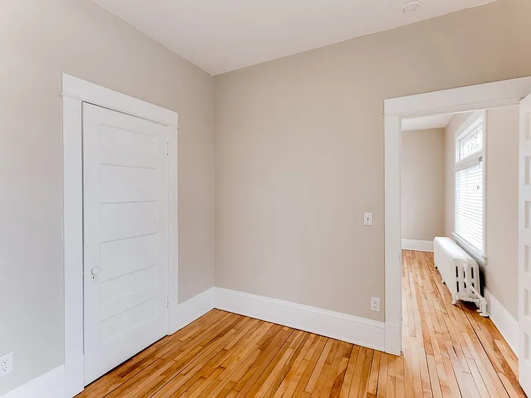 273 W Sturgis St — Photo 10