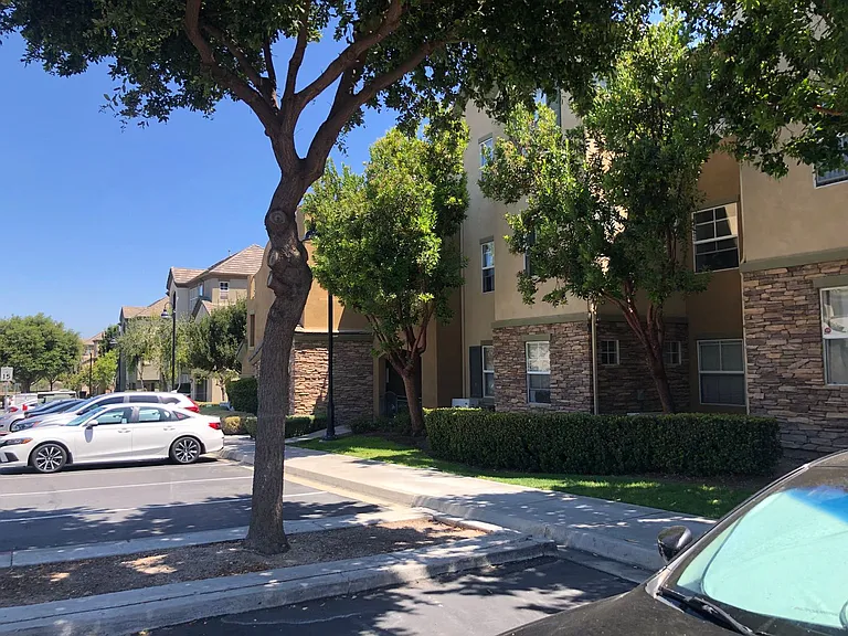 1355 Nicolette Ave #1323 — Photo 33