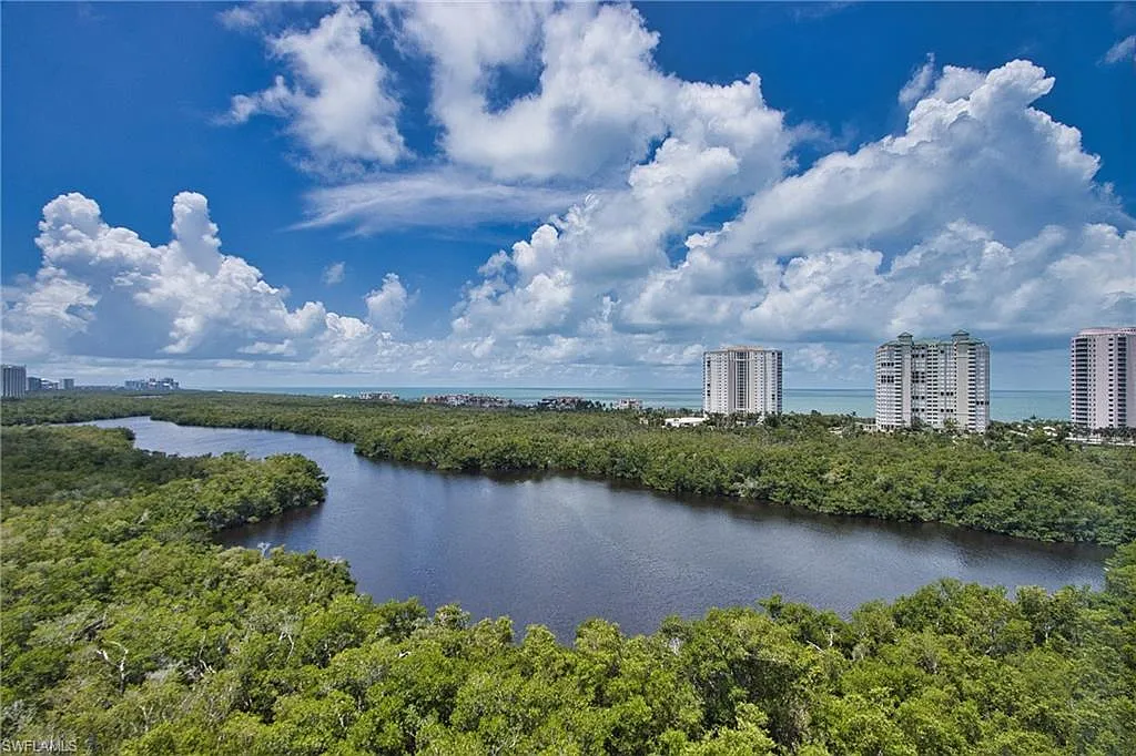 2 bed, 3.0 bath, 2100 sqft, $20,500 — Photo 1