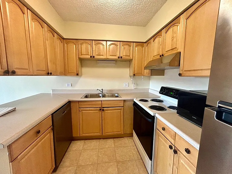 1850 Folsom St #303 — Photo 4