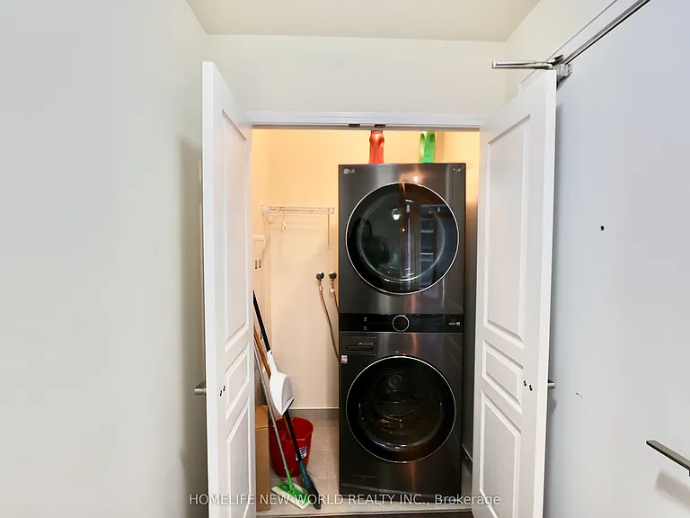 352 Front St W #1517 — Photo 23