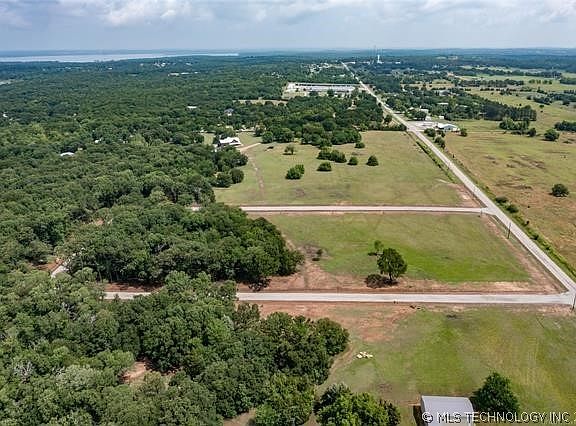 4th image of 9 Landing Loop