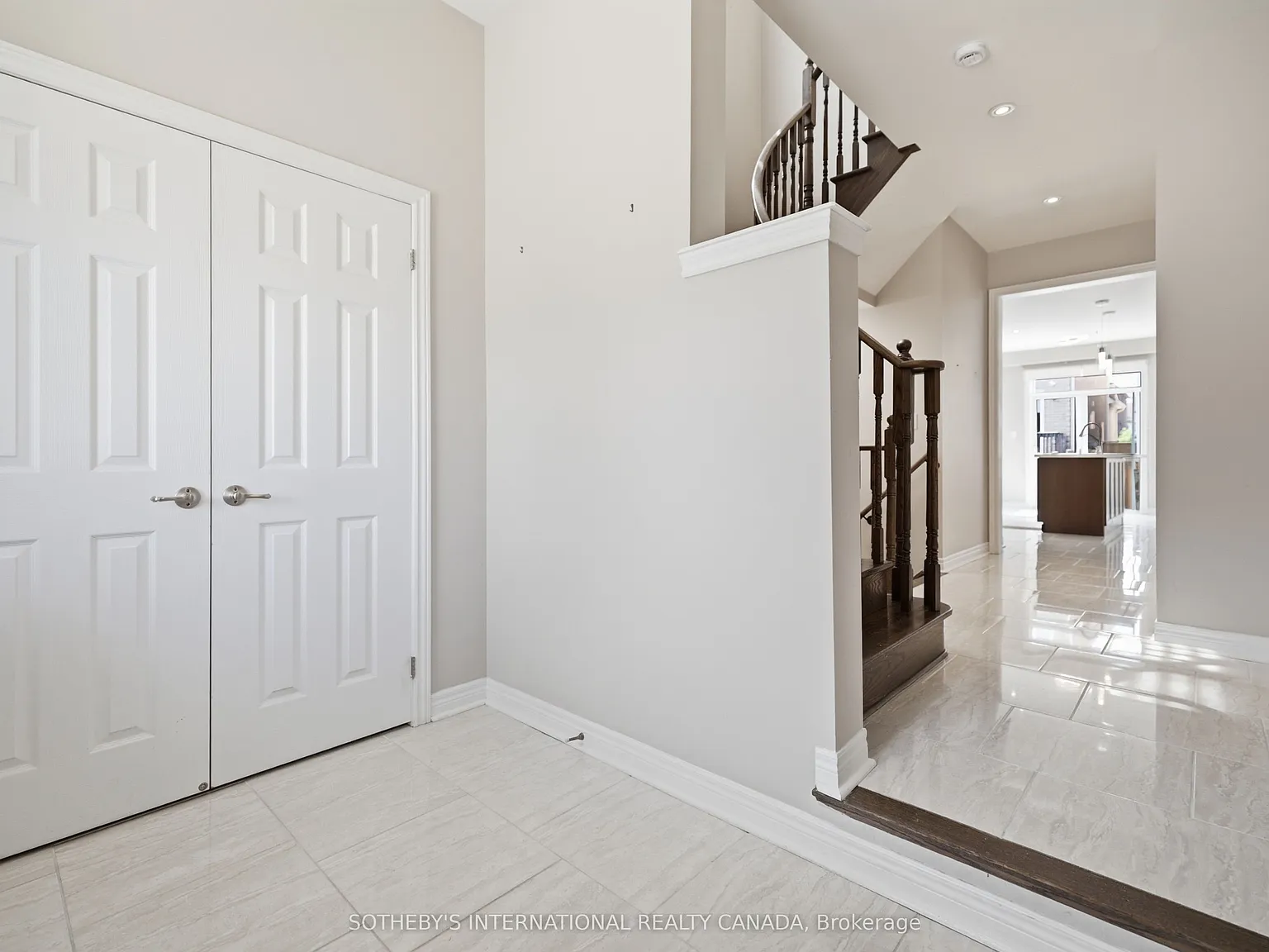 5 bed, $3,900 — Photo 2