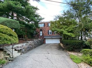 24 Shelley Ter, West Orange, NJ 07052