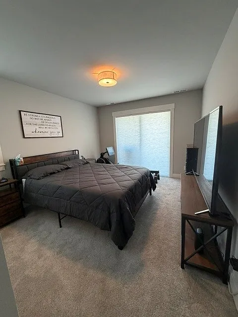 4 bed, 2388 sqft, $900 — Photo 1