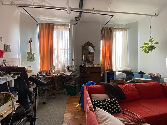 Rented by Nooklyn NYC LLC | media 26