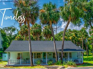2003 Myrtle St, Edisto Island, SC 29438