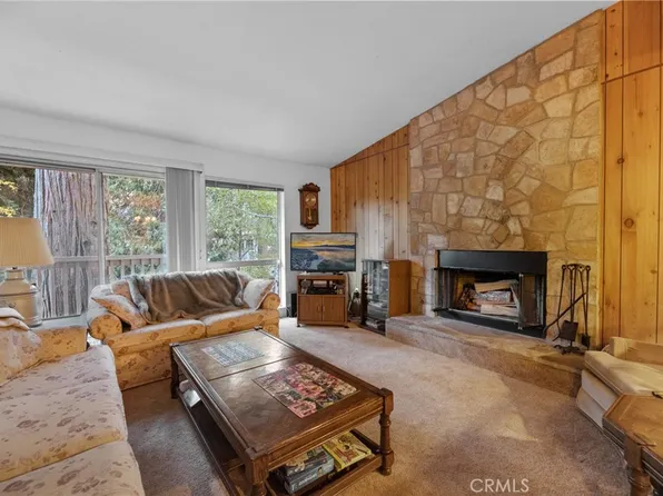 103 Rockledge Ln, Lake Arrowhead, CA 92352