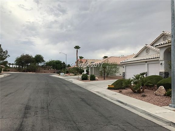 2nd image of 2744 Summerchase Ln