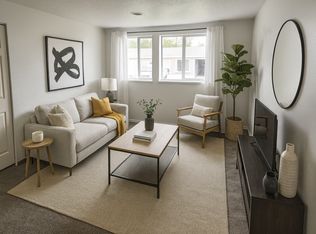 1111 Langley Rd #5, Waterloo, IA 50702