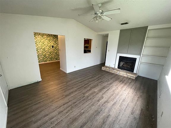 2nd image of 2305 Mesa Park Dr #B