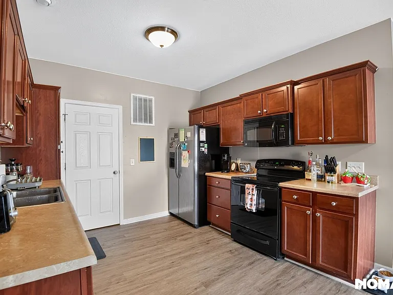 3749 Harbor Estates Ln — Photo 12