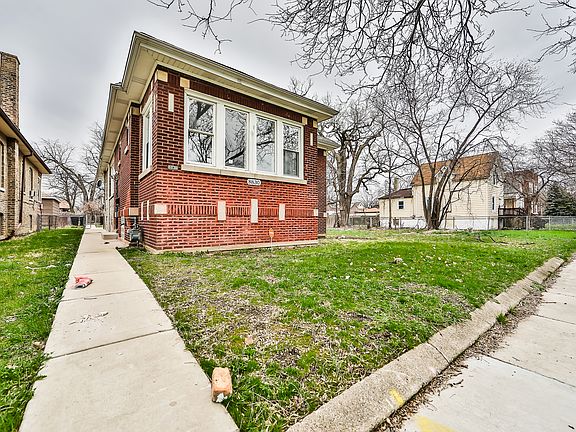 2nd image of 8830 S Carpenter St