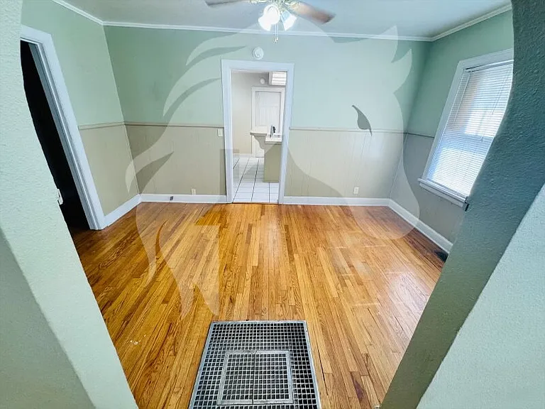 1507 Main St — Photo 3