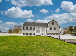 26 Brewster Rd, South Windsor, CT 06074