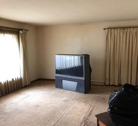 3rd image of 3880 E Elser Ave