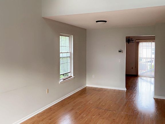 4th image of 2650 Anthony Ct