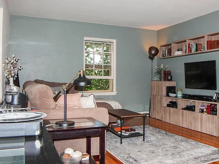 Highland Village Apartments — Photo 10