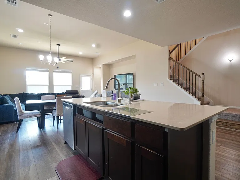 445 Arrowhead Vine St — Photo 4