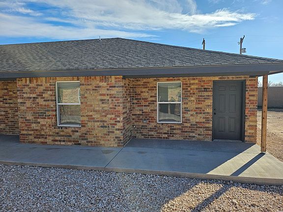 2nd image of 1508 S Avenue G #D