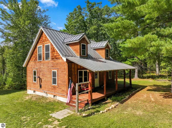 8929 N Morey Rd, Manton, MI 49663