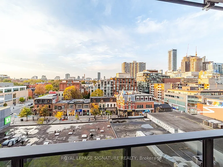 330 Richmond St W #811 — Photo 22