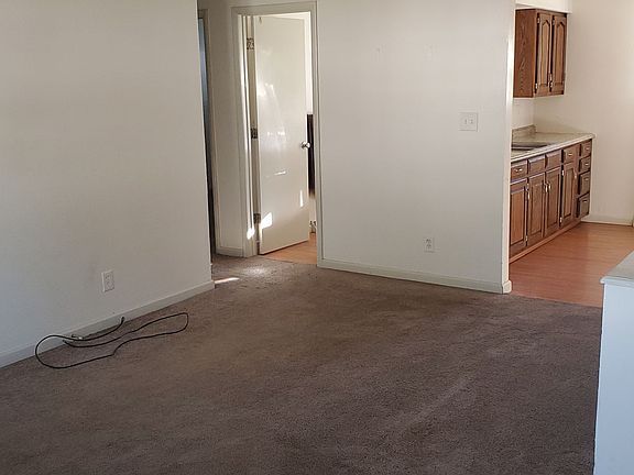 4th image of 6003 N Gregory Dr #B