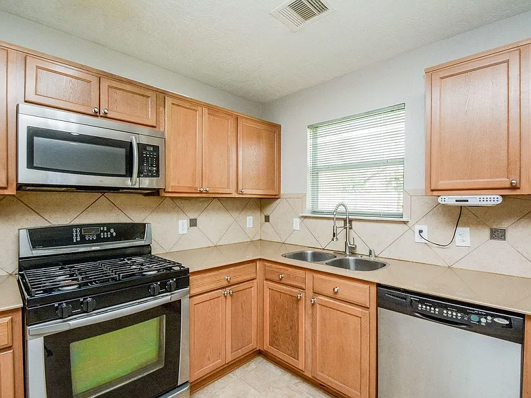 21443 Maple Harvest Ln — Photo 13