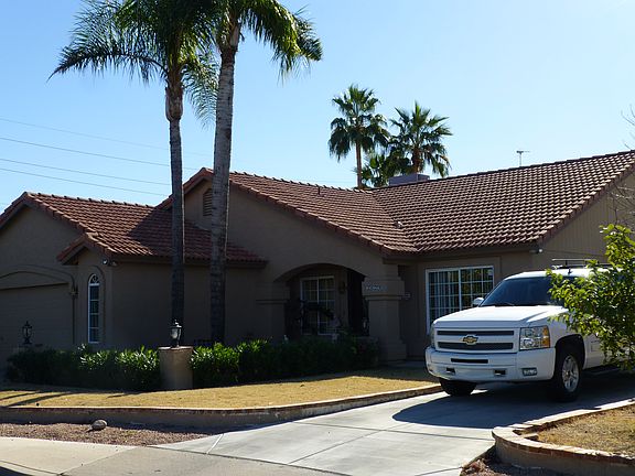 3rd image of 2629 E Catalina Cir