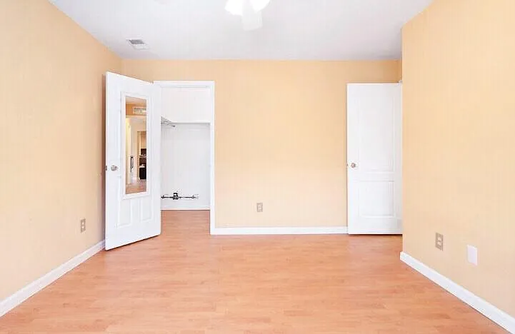 352 Andover Pl — Photo 12