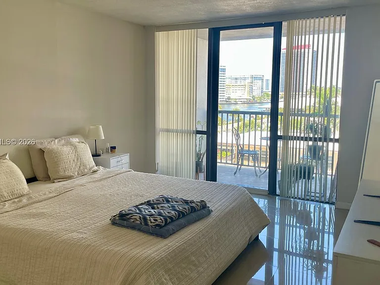 2017 S Ocean Dr #405W — Photo 7