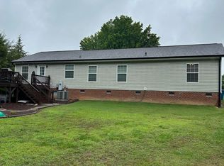 2122 Cheyenne Dr, Burlington, NC 27217