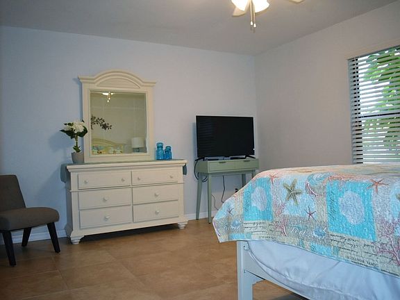4th image of 4128 SW 1st Pl