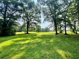 Xx Par Dr, Collins, MS 39428