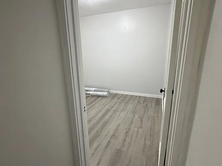 623 S Willow Ave — Photo 11