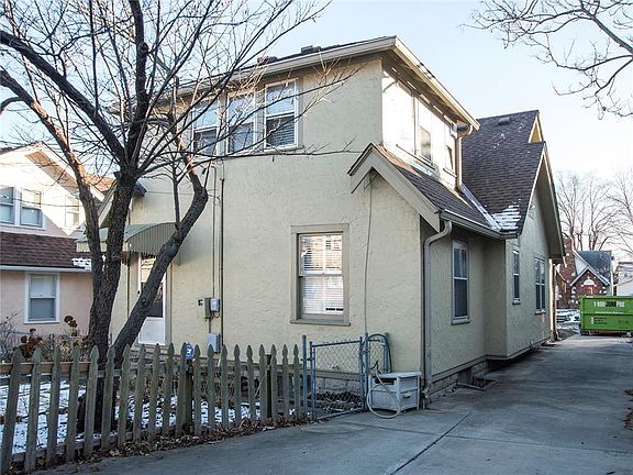 3rd image of 704 E 71st Ter