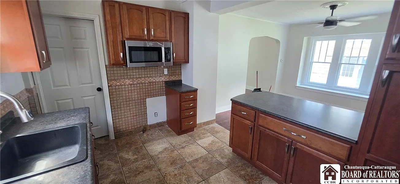2 bed, 1.0 bath, 866 sqft, $1,400 — Photo 4