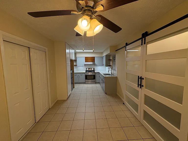 8639 Sonneville Dr — Photo 9